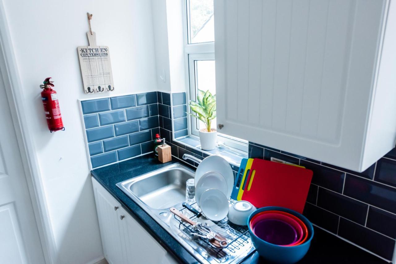 The Private Villa, Northampton Centre, 9 Beds, 5 Bedrooms, Sleeps 12 Eksteriør bilde