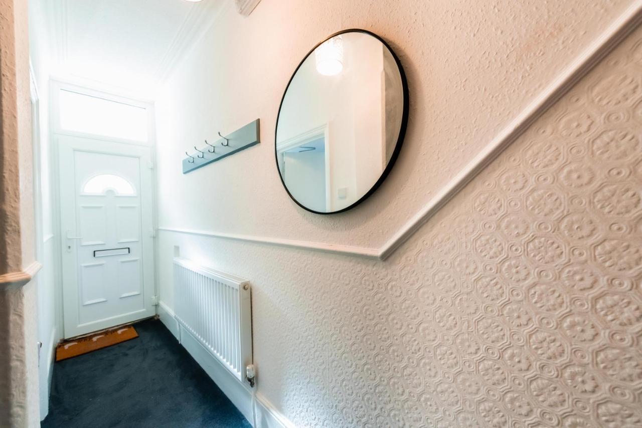 The Private Villa, Northampton Centre, 9 Beds, 5 Bedrooms, Sleeps 12 Eksteriør bilde